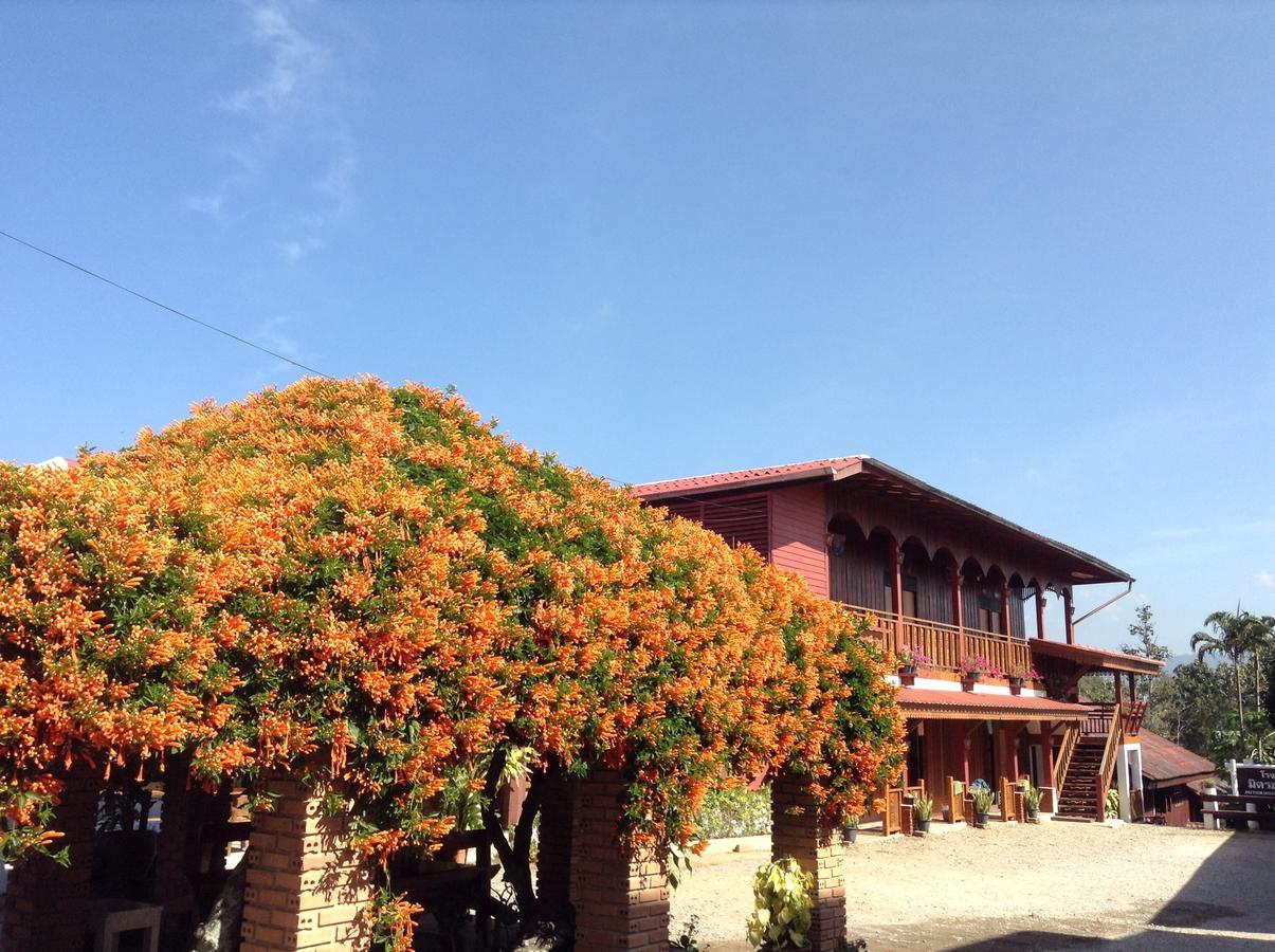 Mitkhoonyoum Hotel Ban Khun Yuam Exterior foto