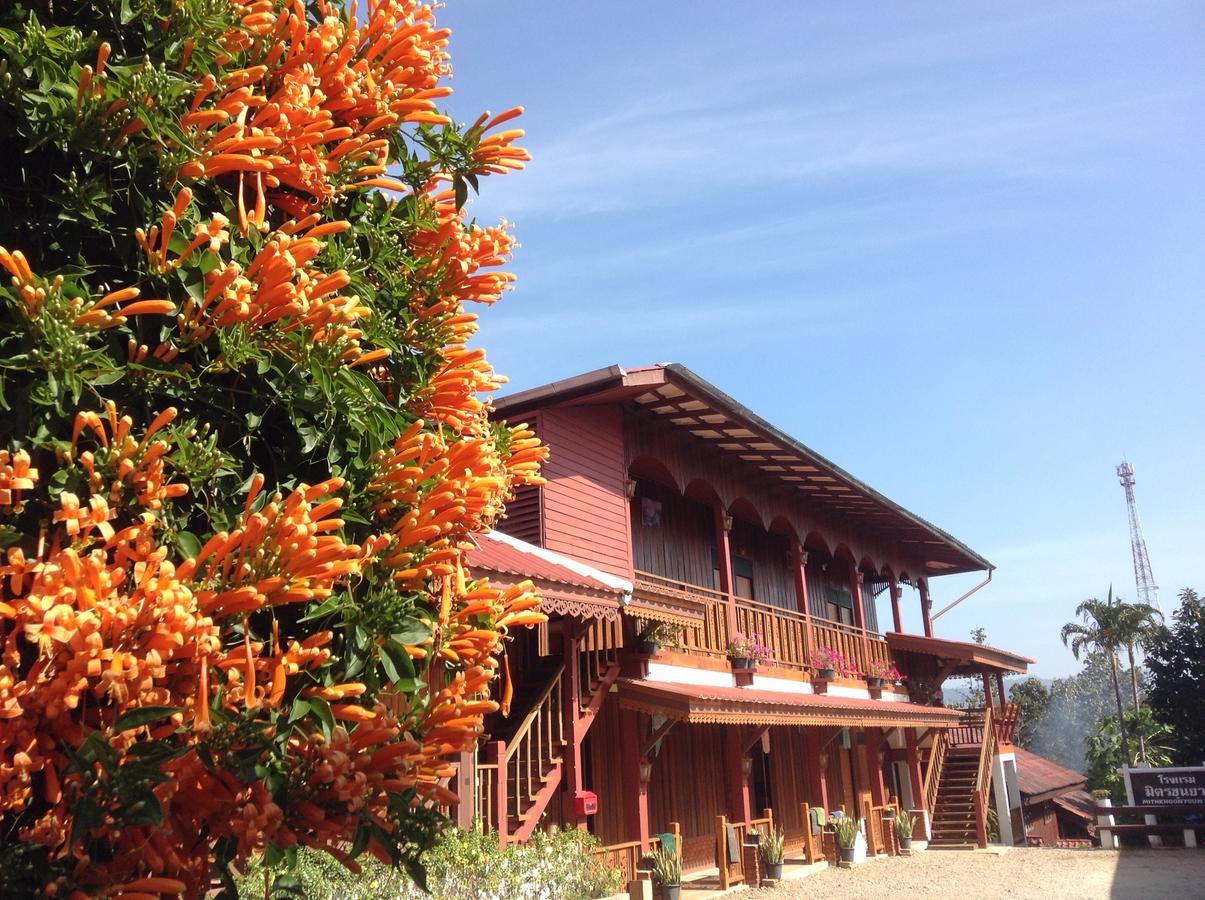 Mitkhoonyoum Hotel Ban Khun Yuam Exterior foto